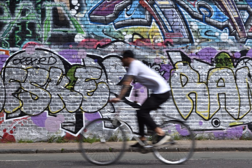 2) Colour - Graffiti